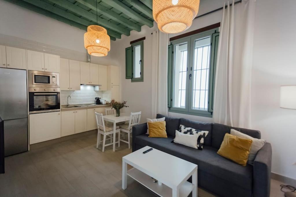 Komodo Gran Poder - Penthouse With Private Pool And Cozy Twin Bedroom Central Apartment Sevilla Exterior foto