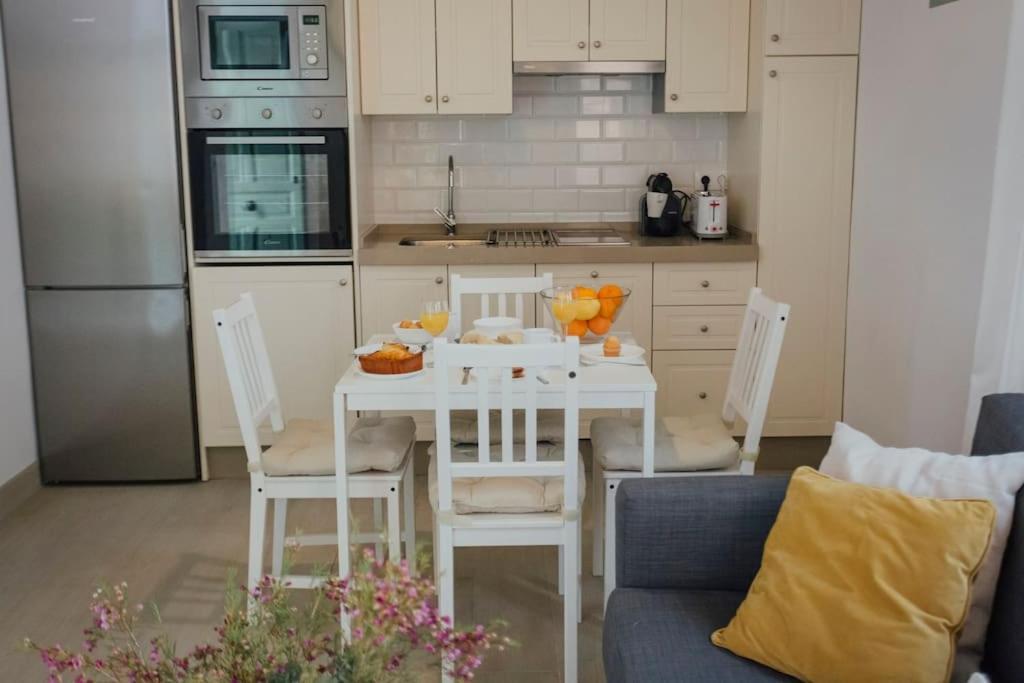 Komodo Gran Poder - Penthouse With Private Pool And Cozy Twin Bedroom Central Apartment Sevilla Exterior foto